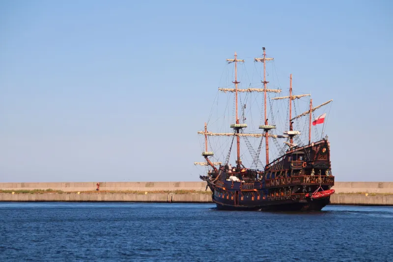 No Ocean Required: How the Pirate Aesthetic Took Over Fantasy Worlds That Have Never Seen a Wave
